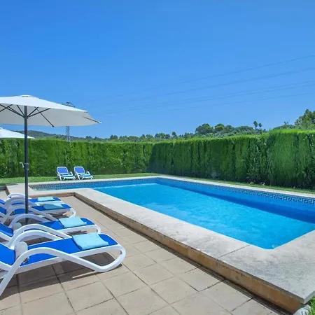 Villa Vidrier I By *